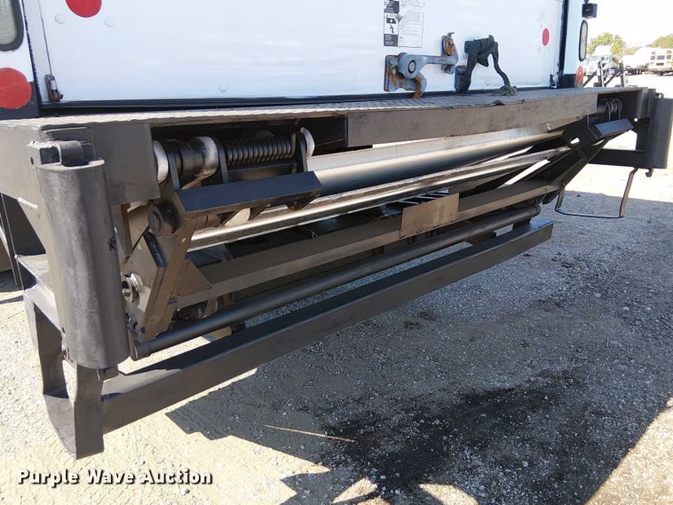 image for item NU9749 2016 Ford F650 Super Duty box truck