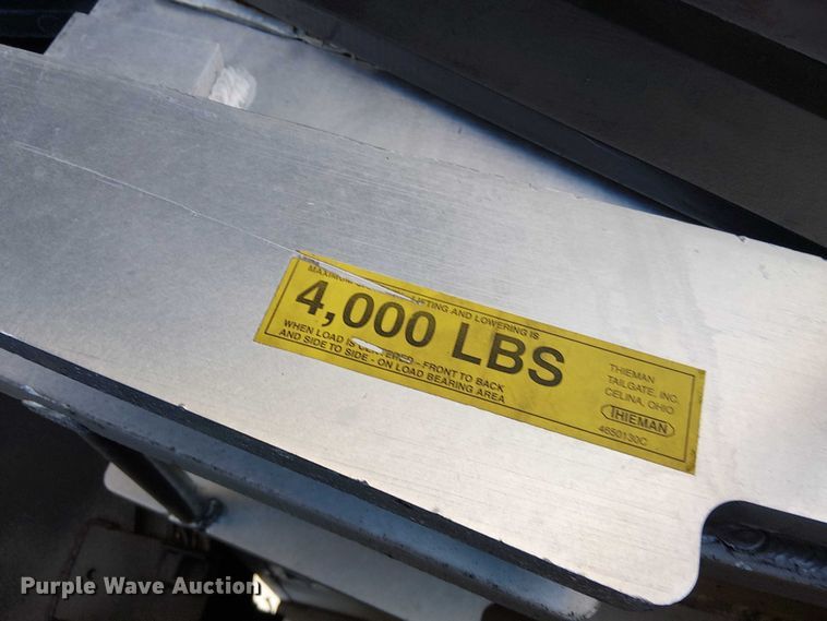 image for item NU9749 2016 Ford F650 Super Duty box truck