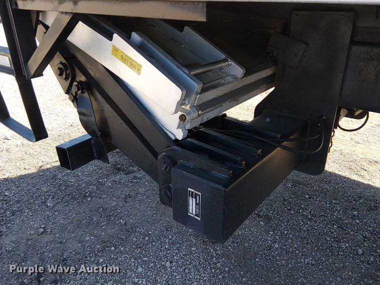 image for item NU9749 2016 Ford F650 Super Duty box truck