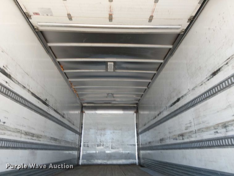 image for item NU9749 2016 Ford F650 Super Duty box truck