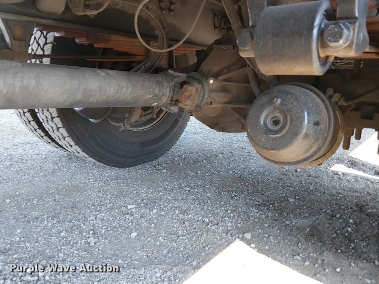 image for item NU9749 2016 Ford F650 Super Duty box truck