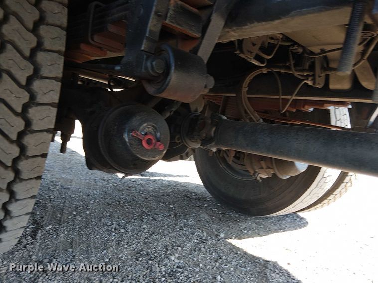 image for item NU9749 2016 Ford F650 Super Duty box truck