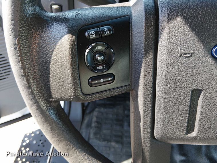 image for item NU9749 2016 Ford F650 Super Duty box truck