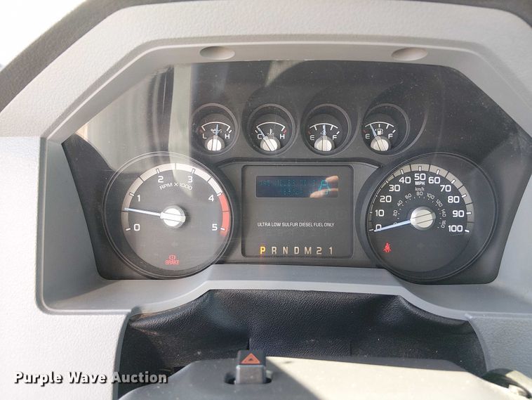 image for item NU9749 2016 Ford F650 Super Duty box truck