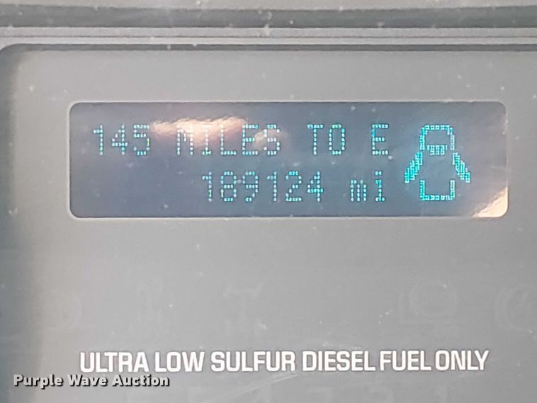 image for item NU9749 2016 Ford F650 Super Duty box truck