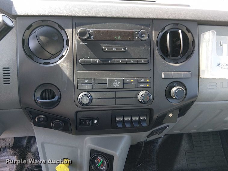 image for item NU9749 2016 Ford F650 Super Duty box truck