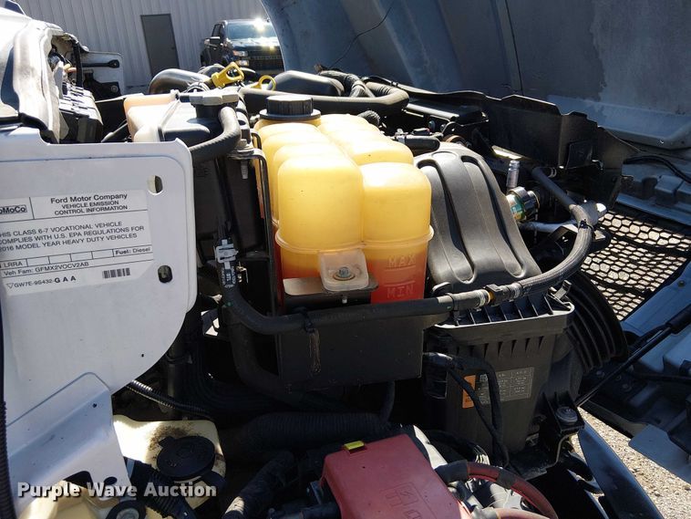 image for item NU9749 2016 Ford F650 Super Duty box truck