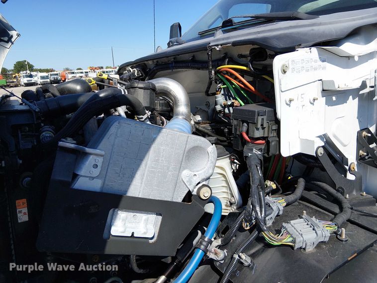 image for item NU9749 2016 Ford F650 Super Duty box truck