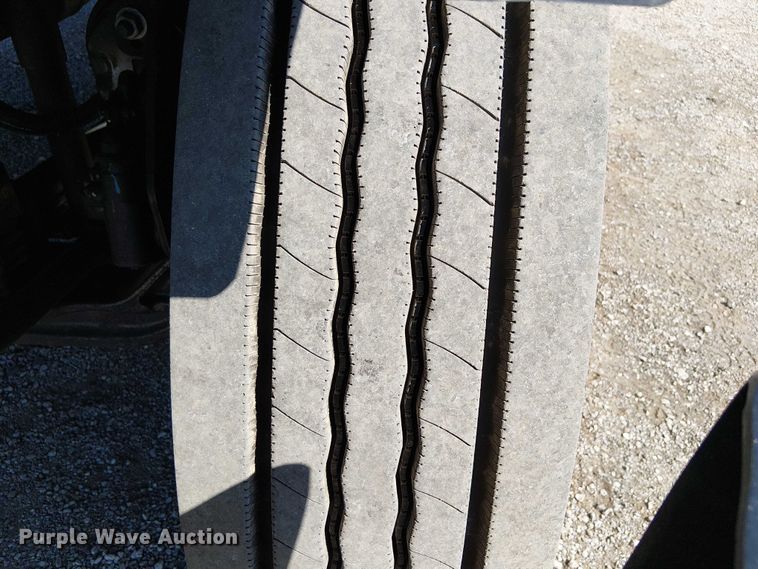 image for item NU9749 2016 Ford F650 Super Duty box truck