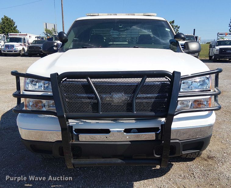 image for item NU9750 2007 Chevrolet Silverado 1500 Crew Cab pickup truck