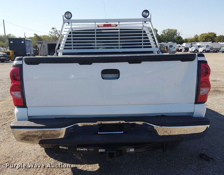 image for item NU9750 2007 Chevrolet Silverado 1500 Crew Cab pickup truck