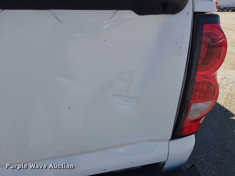 image for item NU9750 2007 Chevrolet Silverado 1500 Crew Cab pickup truck