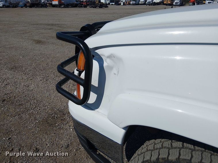 image for item NU9750 2007 Chevrolet Silverado 1500 Crew Cab pickup truck