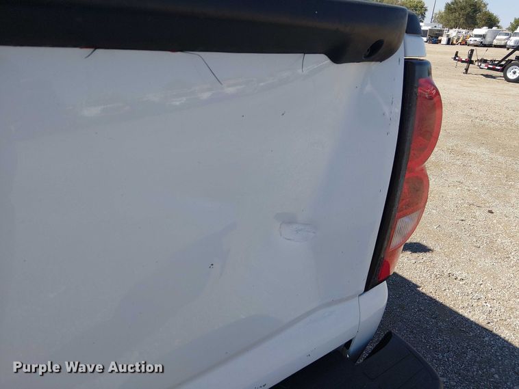 image for item NU9750 2007 Chevrolet Silverado 1500 Crew Cab pickup truck