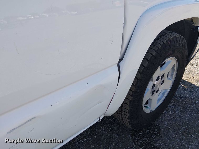 image for item NU9750 2007 Chevrolet Silverado 1500 Crew Cab pickup truck