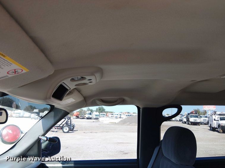 image for item NU9750 2007 Chevrolet Silverado 1500 Crew Cab pickup truck