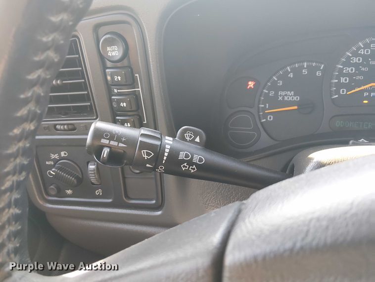 image for item NU9750 2007 Chevrolet Silverado 1500 Crew Cab pickup truck