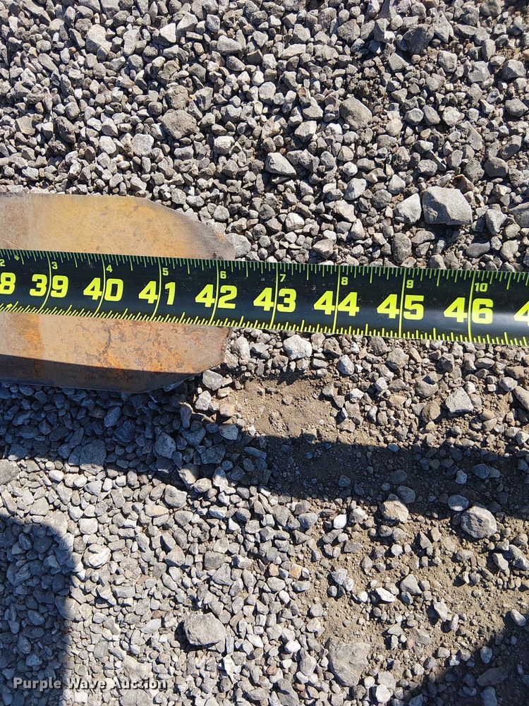 image for item NU9753 Mitsubishi FG025K forklift