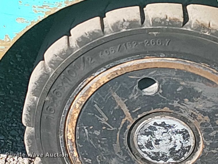 image for item NU9753 Mitsubishi FG025K forklift