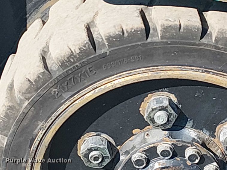 image for item NU9753 Mitsubishi FG025K forklift