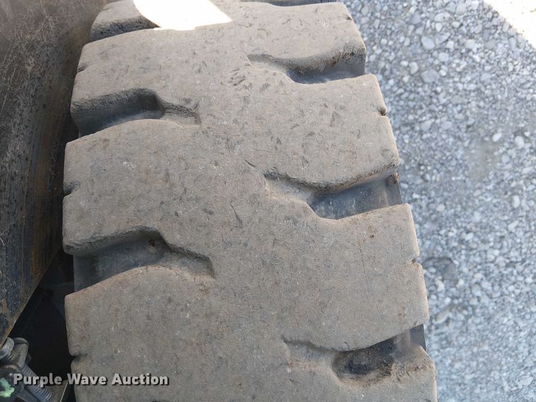 image for item NU9753 Mitsubishi FG025K forklift