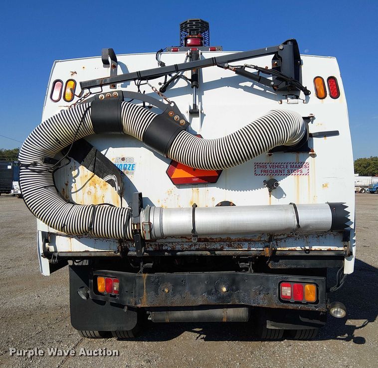 image for item NU9757 2009 International 4300 street sweeper truck