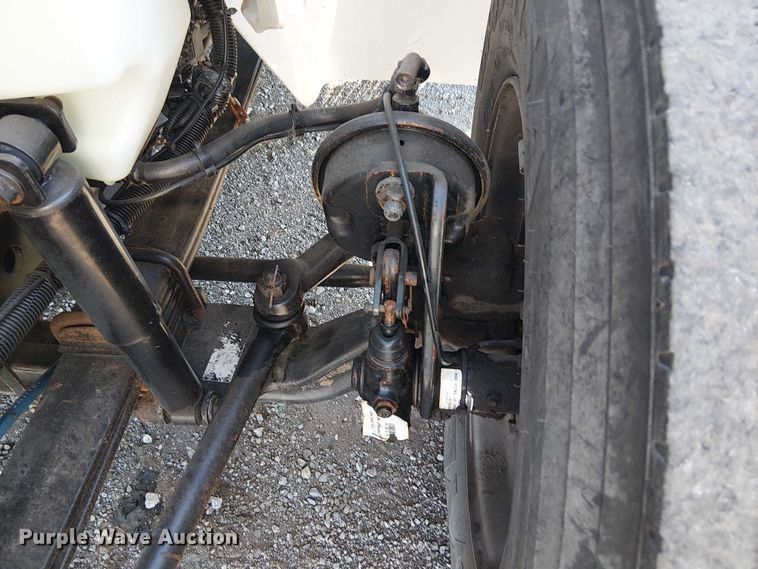 image for item NU9757 2009 International 4300 street sweeper truck