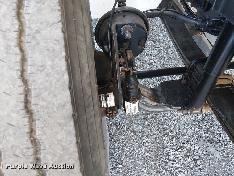 image for item NU9757 2009 International 4300 street sweeper truck