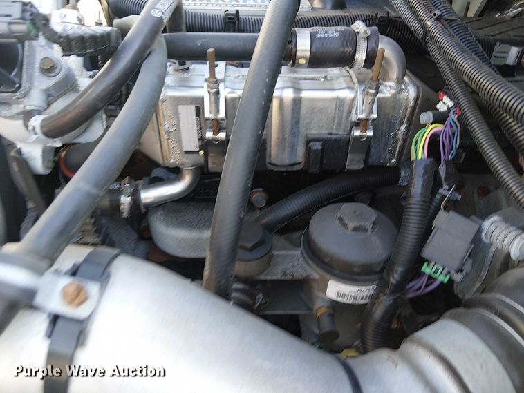 image for item NU9757 2009 International 4300 street sweeper truck