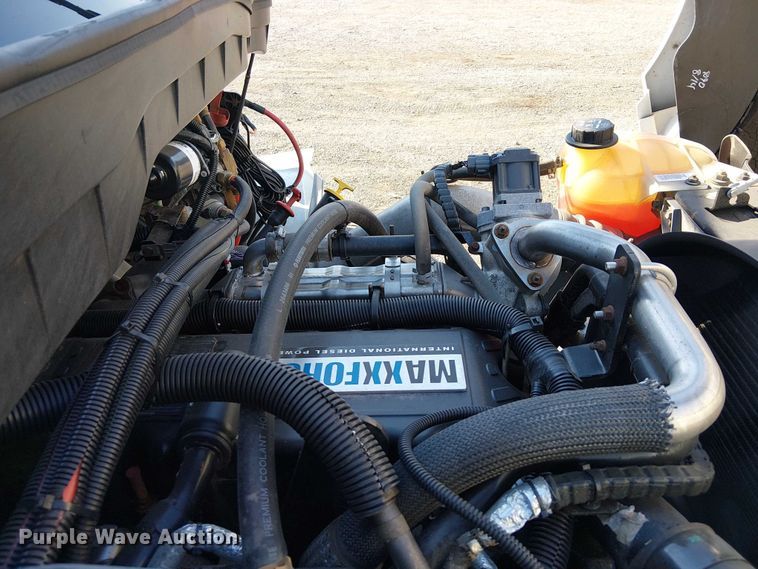 image for item NU9757 2009 International 4300 street sweeper truck