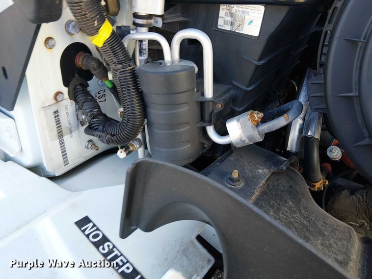 image for item NU9757 2009 International 4300 street sweeper truck