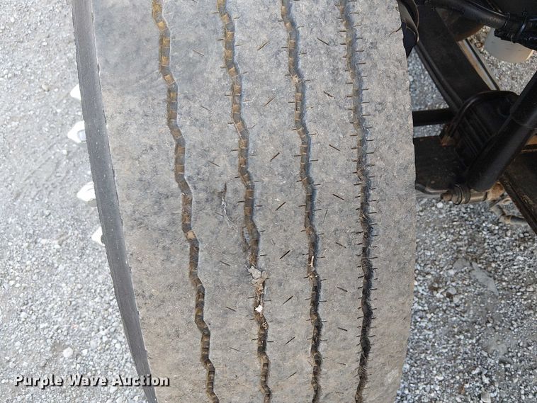 image for item NU9757 2009 International 4300 street sweeper truck