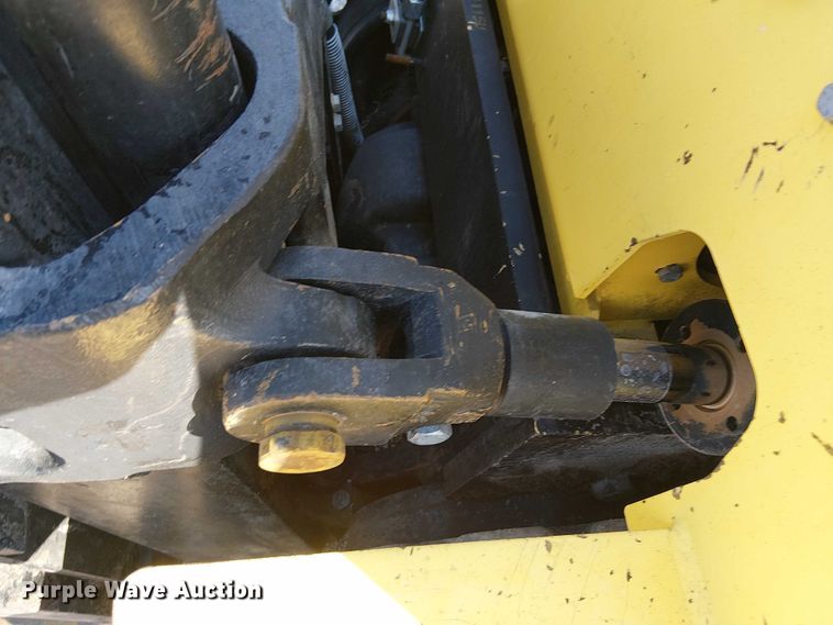 image for item NU9758 1997 Hyster H60XM forklift