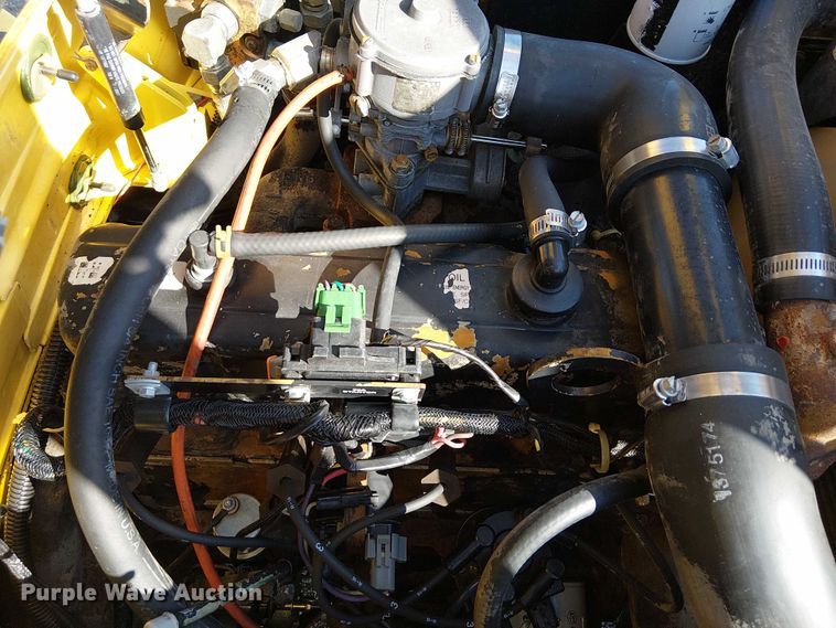 image for item NU9758 1997 Hyster H60XM forklift