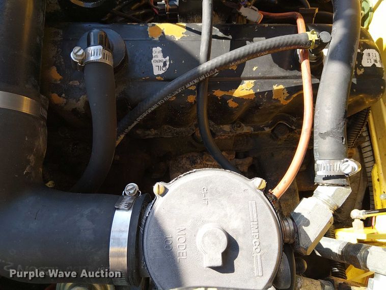 image for item NU9758 1997 Hyster H60XM forklift