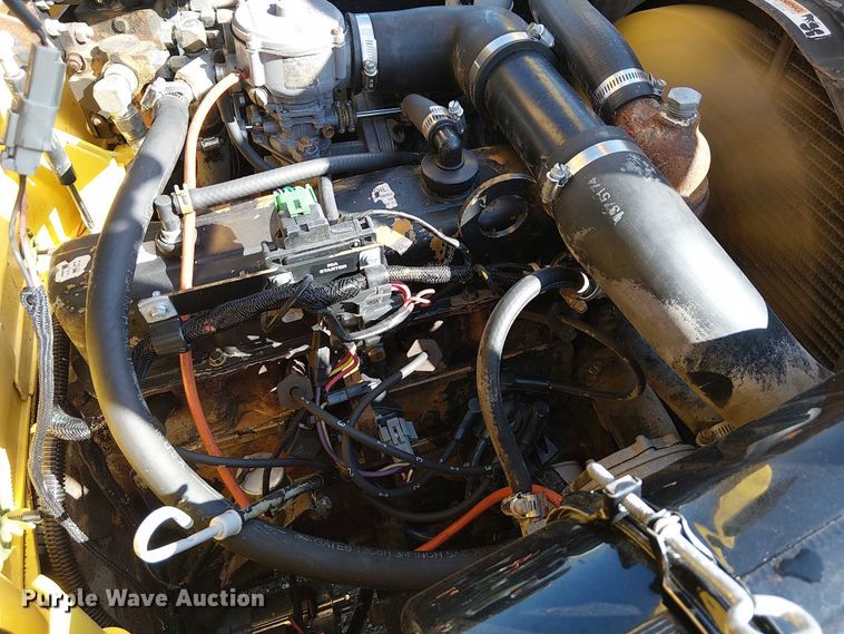 image for item NU9758 1997 Hyster H60XM forklift