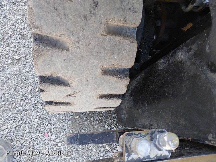 image for item NU9758 1997 Hyster H60XM forklift