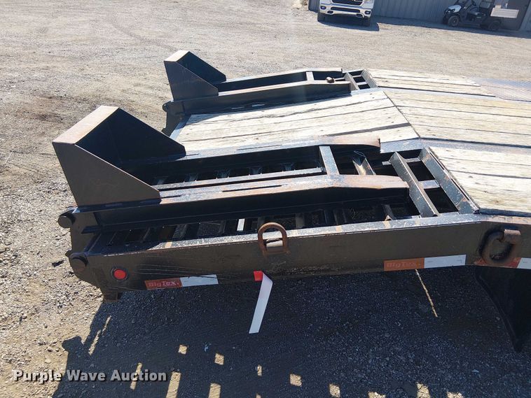 image for item NU9760 2013 Big Tex 4XPH equipment trailer