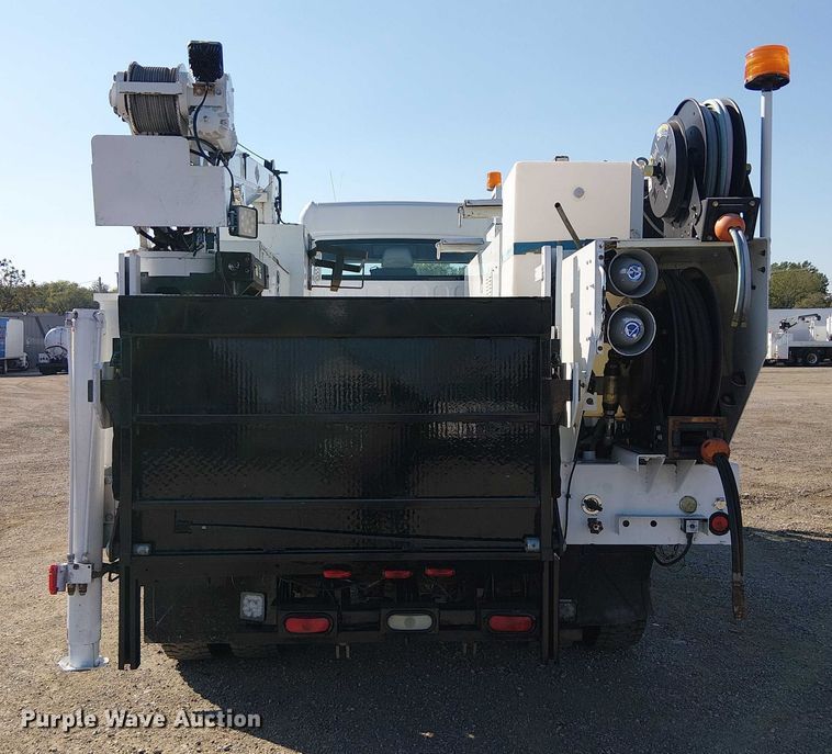 image for item NU9768 2012 Freightliner Business Class M2 utility / service truck