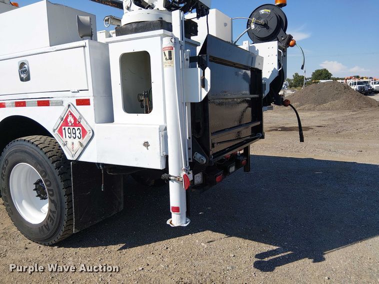 image for item NU9768 2012 Freightliner Business Class M2 utility / service truck