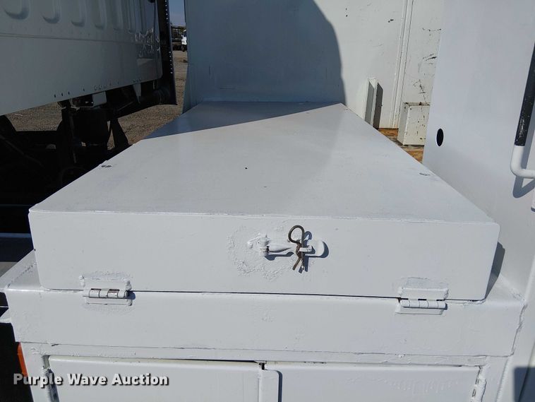 image for item NU9768 2012 Freightliner Business Class M2 utility / service truck