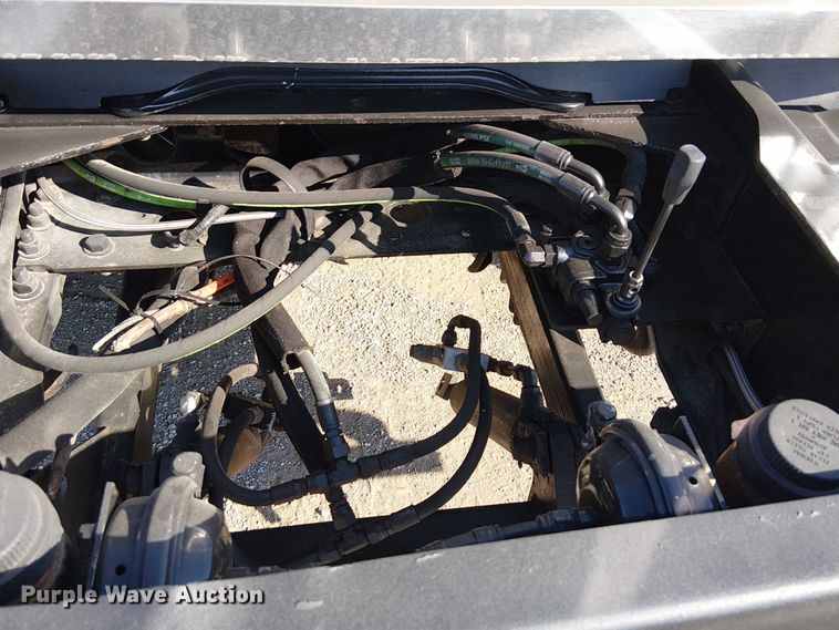 image for item NU9768 2012 Freightliner Business Class M2 utility / service truck