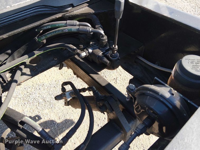 image for item NU9768 2012 Freightliner Business Class M2 utility / service truck