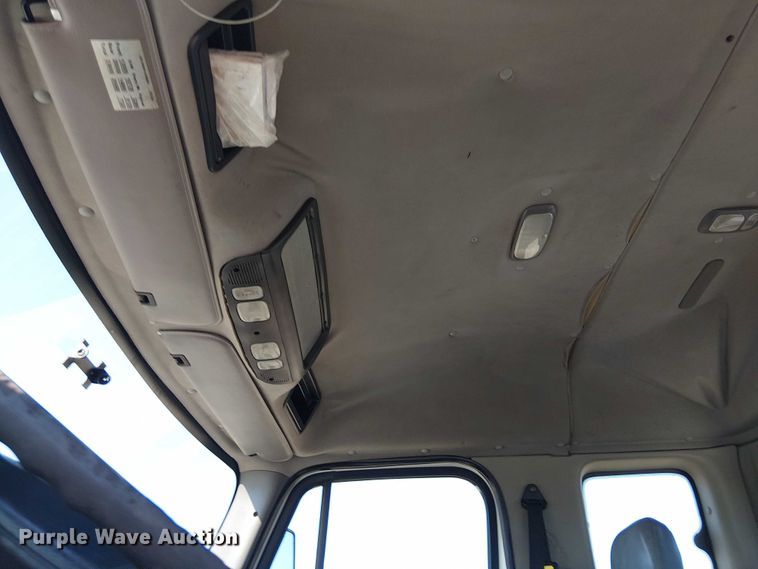 image for item NU9768 2012 Freightliner Business Class M2 utility / service truck