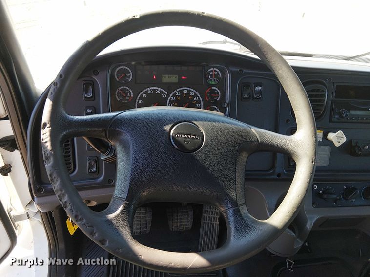 image for item NU9768 2012 Freightliner Business Class M2 utility / service truck