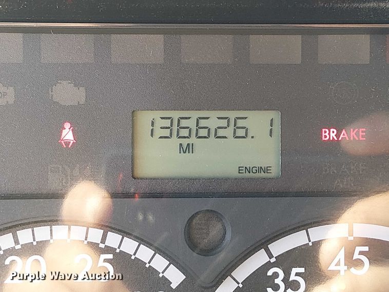 image for item NU9768 2012 Freightliner Business Class M2 utility / service truck