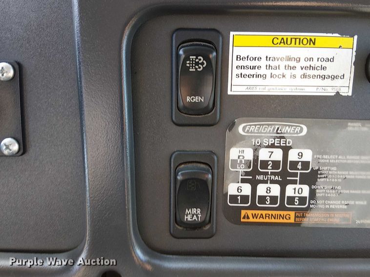 image for item NU9768 2012 Freightliner Business Class M2 utility / service truck