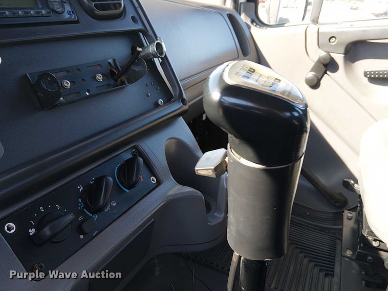 image for item NU9768 2012 Freightliner Business Class M2 utility / service truck