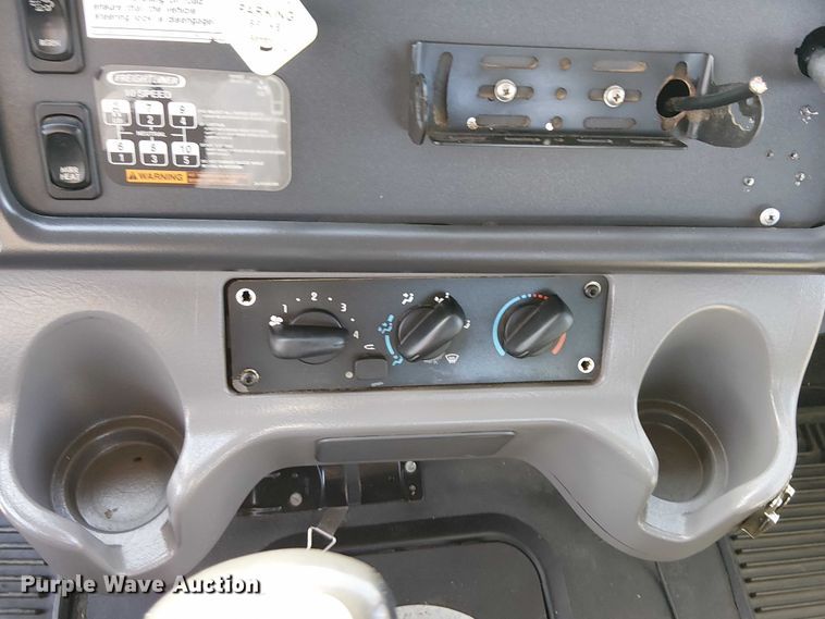 image for item NU9768 2012 Freightliner Business Class M2 utility / service truck