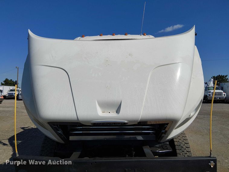 image for item NU9768 2012 Freightliner Business Class M2 utility / service truck